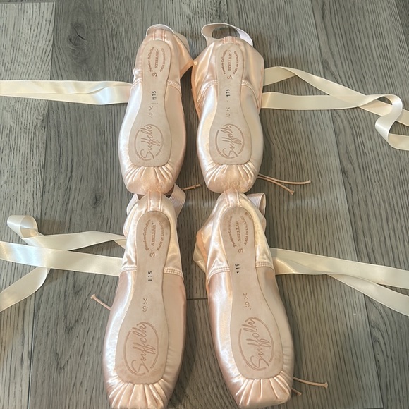 Suffolk Stellar Pink Standard 6x Pointe Shoe - Picture 6 of 6